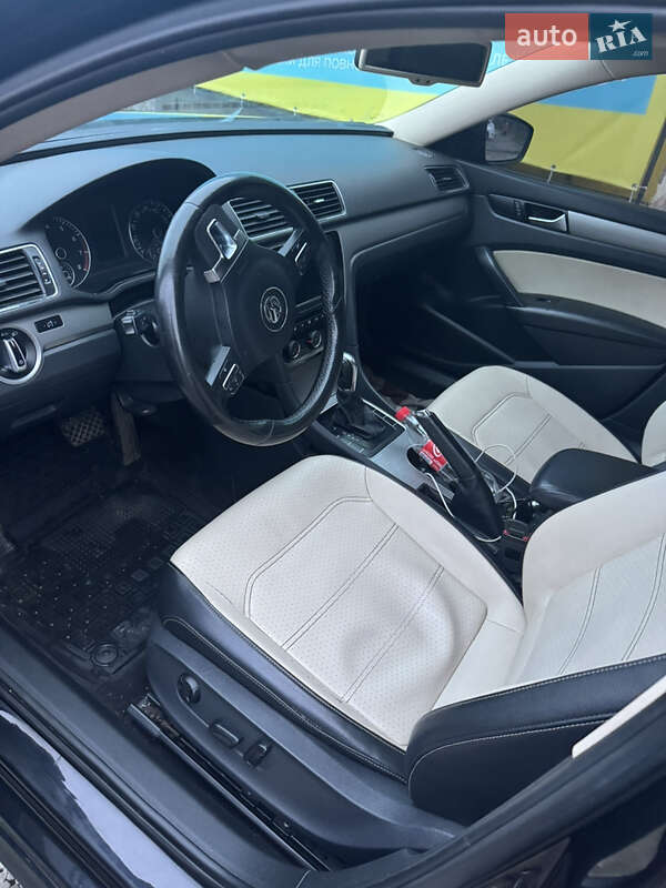 Седан Volkswagen Passat 2014 в Николаеве