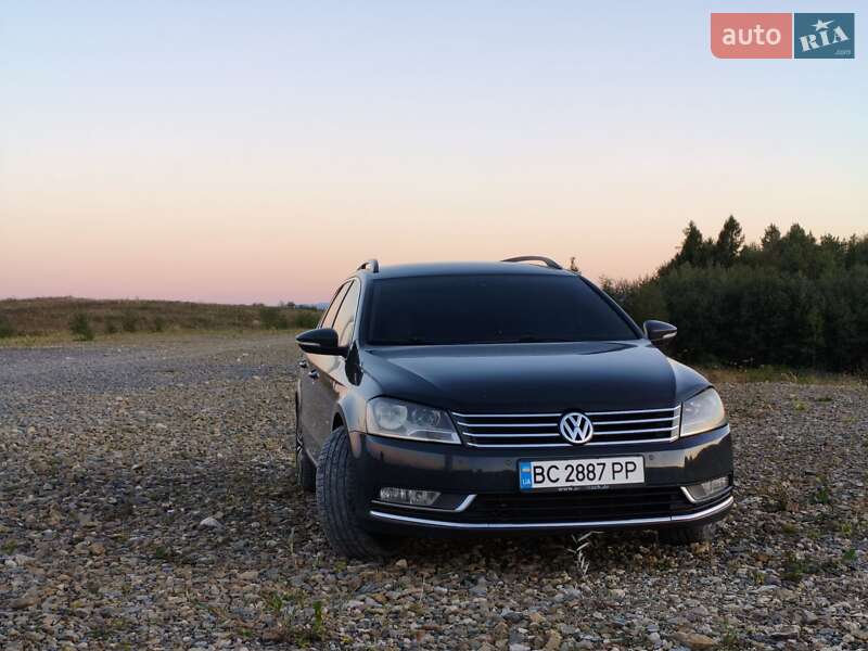Универсал Volkswagen Passat 2012 в Львове