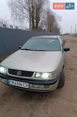 Седан Volkswagen Passat 1994 в Чернігові