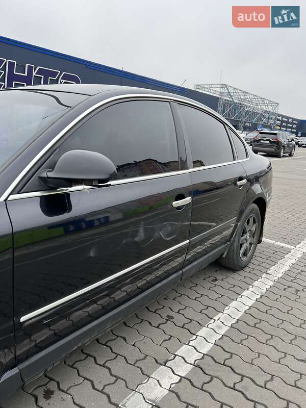 Седан Volkswagen Passat 2004 в Ивано-Франковске