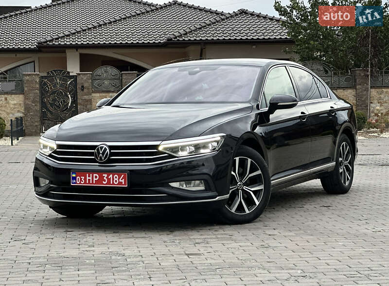 Volkswagen Passat 2021