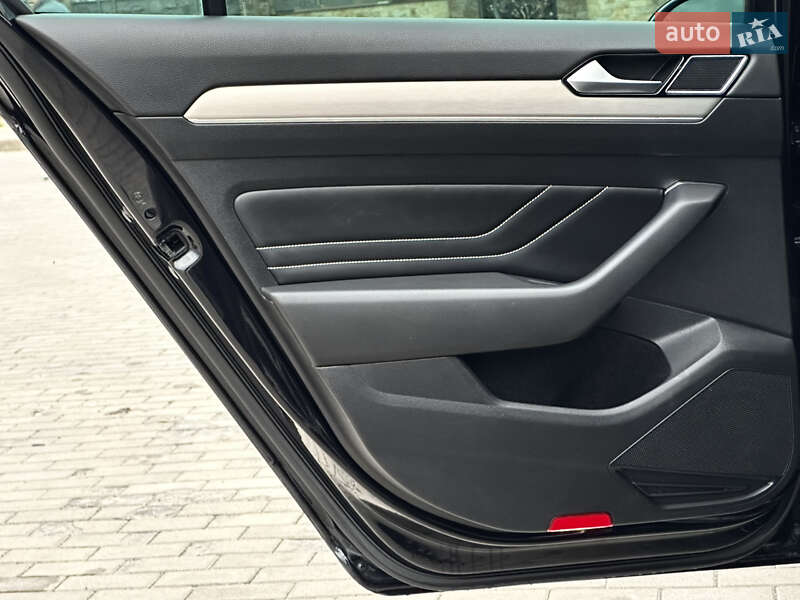 Седан Volkswagen Passat 2021 в Рівному фото 44 Седан Volkswagen Passat 2021 в Рівному