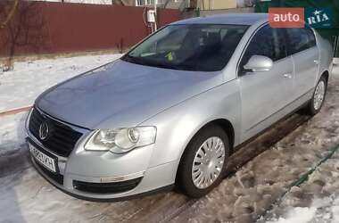 Седан Volkswagen Passat 2006 в Киеве