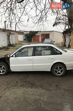 Седан Volkswagen Passat 1988 в Миколаєві