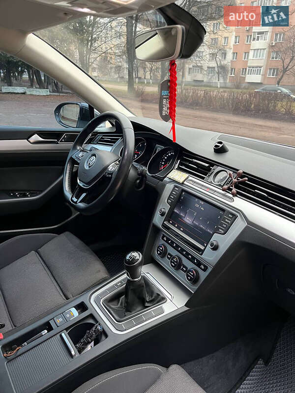 Универсал Volkswagen Passat 2015 в Нежине фото 14 Универсал Volkswagen Passat 2015 в Нежине