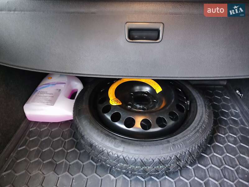 Універсал Volkswagen Passat 2009 в Львові