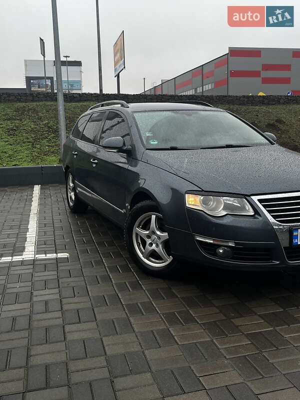 Універсал Volkswagen Passat 2009 в Києві
