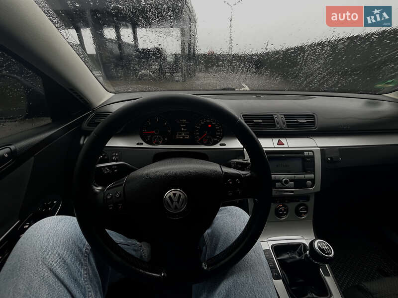 Універсал Volkswagen Passat 2009 в Києві