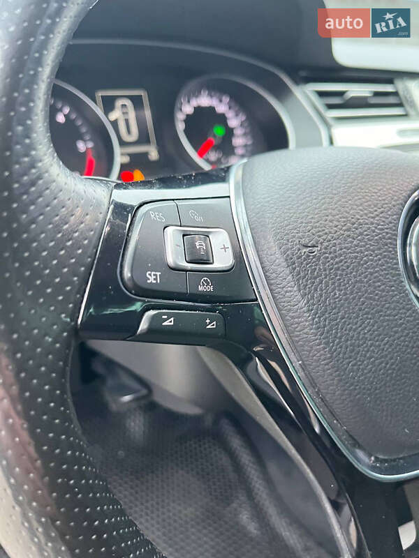Універсал Volkswagen Passat 2015 в Вінниці фото 44 Універсал Volkswagen Passat 2015 в Вінниці