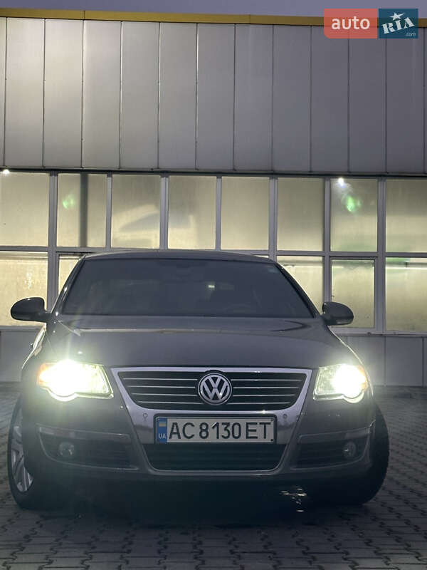 Седан Volkswagen Passat 2006 в Любомлі