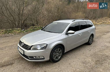 Універсал Volkswagen Passat 2012 в Старому Самборі