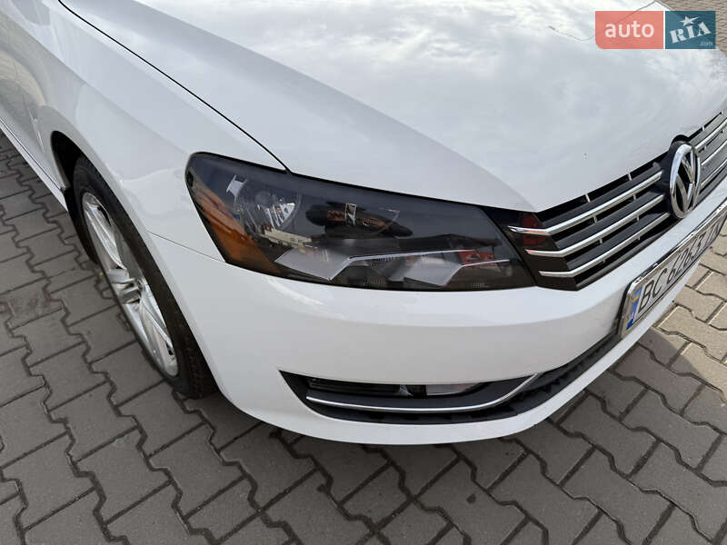 Седан Volkswagen Passat 2014 в Львові