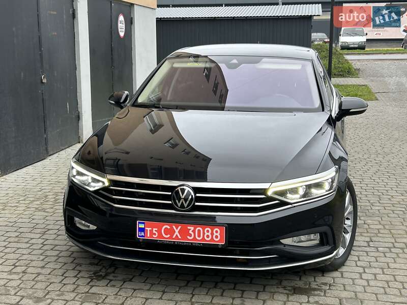 Седан Volkswagen Passat 2020 в Львове