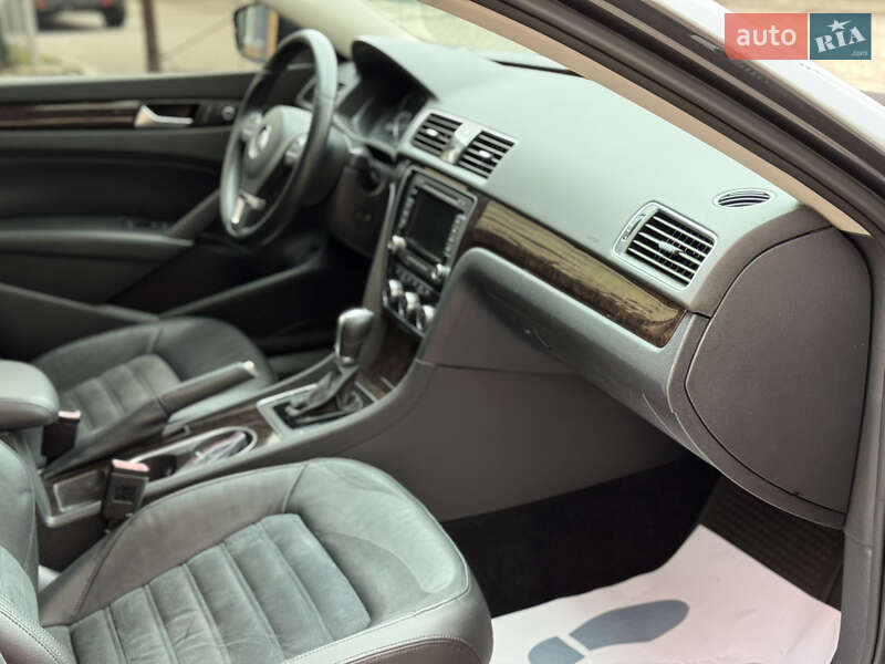 Седан Volkswagen Passat 2014 в Вінниці