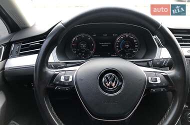 Універсал Volkswagen Passat 2015 в Тернополі