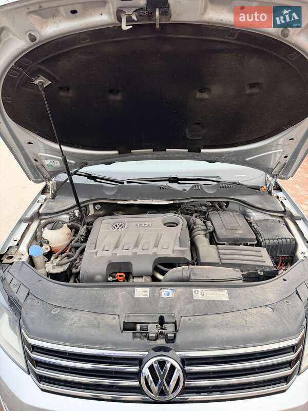 Універсал Volkswagen Passat 2011 в Рівному