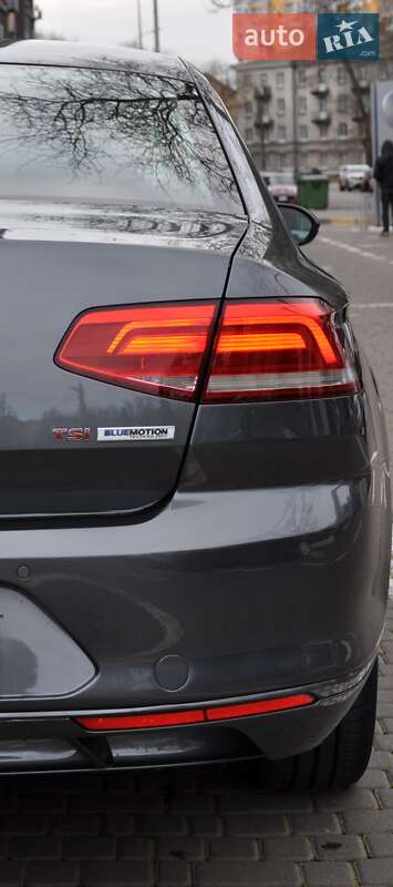 Седан Volkswagen Passat 2017 в Одесі фото 10 Седан Volkswagen Passat 2017 в Одесі