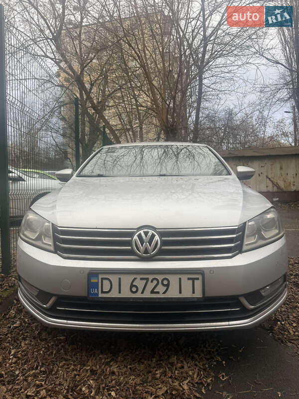 Седан Volkswagen Passat 2012 в Києві фото 5 Седан Volkswagen Passat 2012 в Києві
