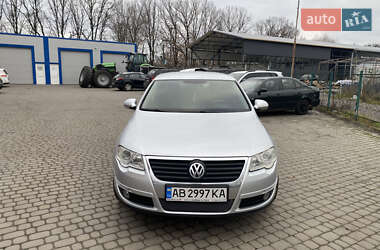Седан Volkswagen Passat 2006 в Виннице