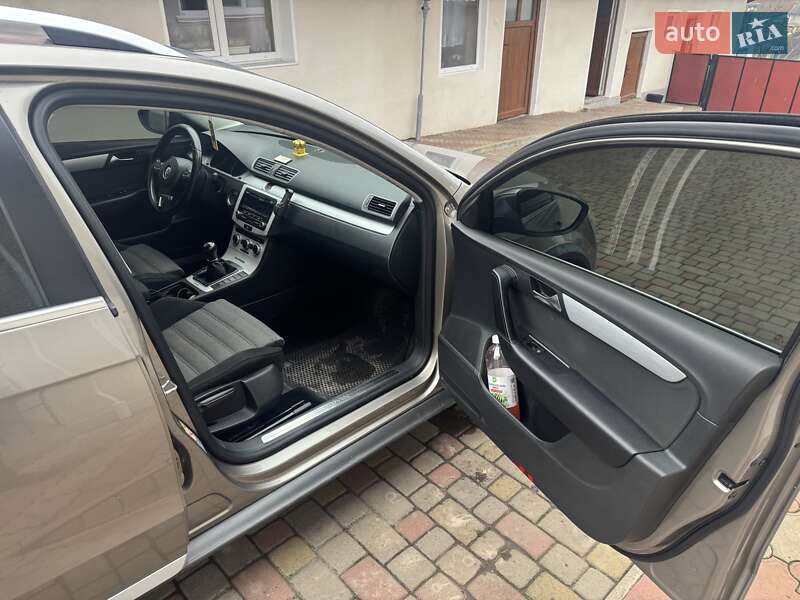 Универсал Volkswagen Passat 2013 в Тернополе фото 6 Универсал Volkswagen Passat 2013 в Тернополе
