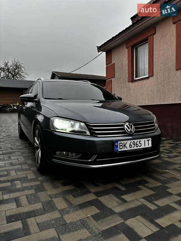 Универсал Volkswagen Passat 2012 в Березному