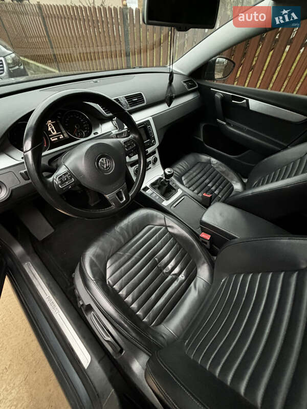 Универсал Volkswagen Passat 2012 в Березному