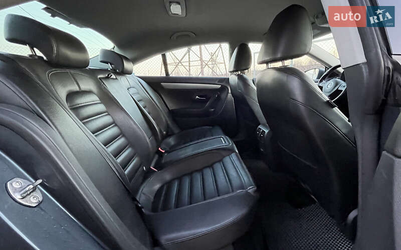 Універсал Volkswagen Passat 2011 в Стрию