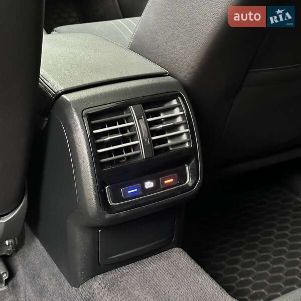 Универсал Volkswagen Passat 2015 в Чернигове