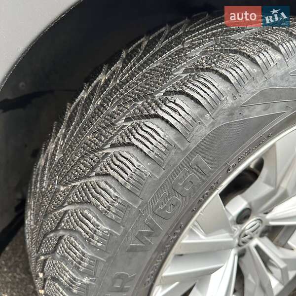 Универсал Volkswagen Passat 2015 в Чернигове