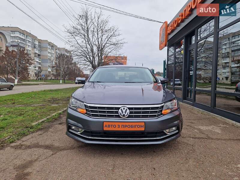Седан Volkswagen Passat 2016 в Кропивницком