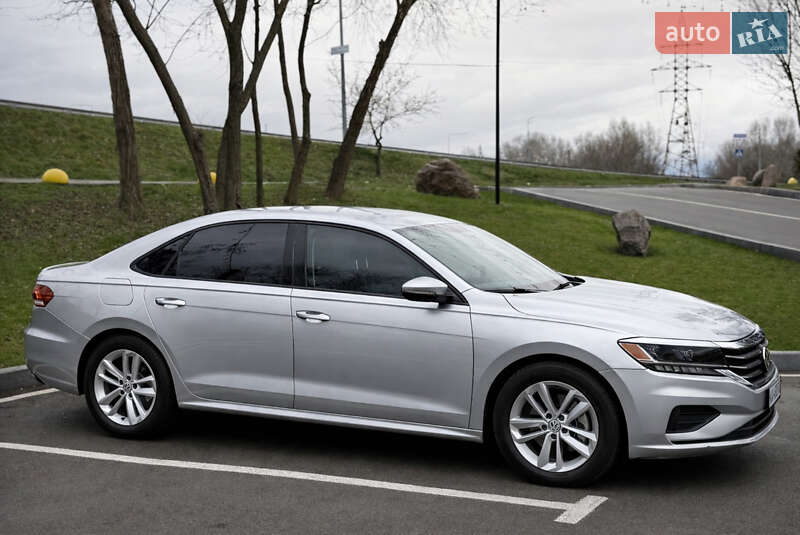 Volkswagen Passat 2021