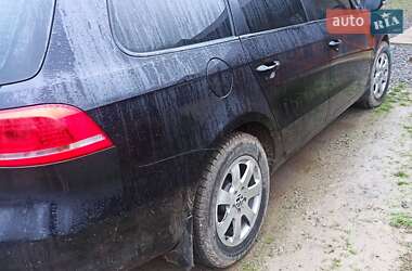 Универсал Volkswagen Passat 2011 в Кельменцах