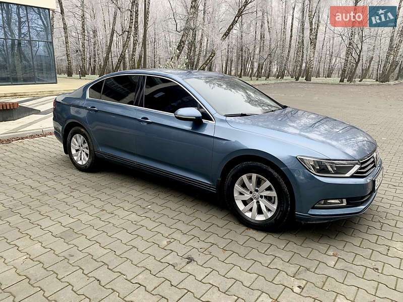 Седан Volkswagen Passat 2018 в Тернополі