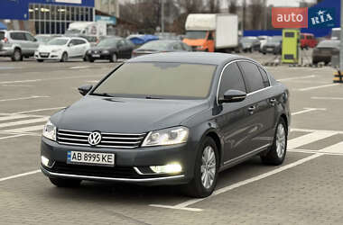 Седан Volkswagen Passat 2011 в Виннице