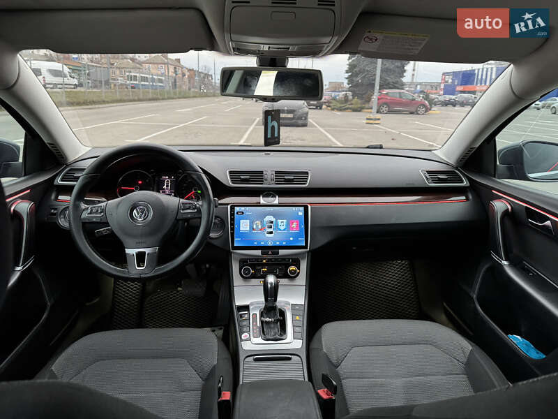 Седан Volkswagen Passat 2011 в Виннице