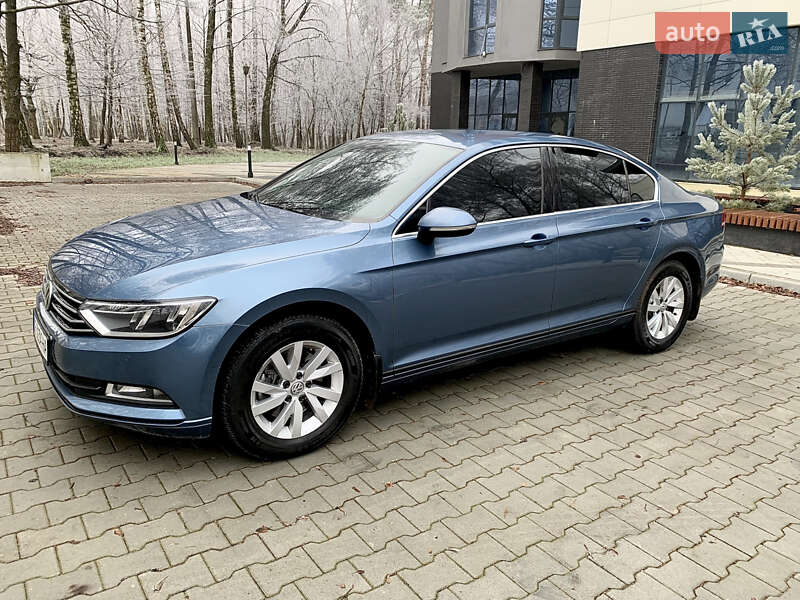 Седан Volkswagen Passat 2018 в Тернополі