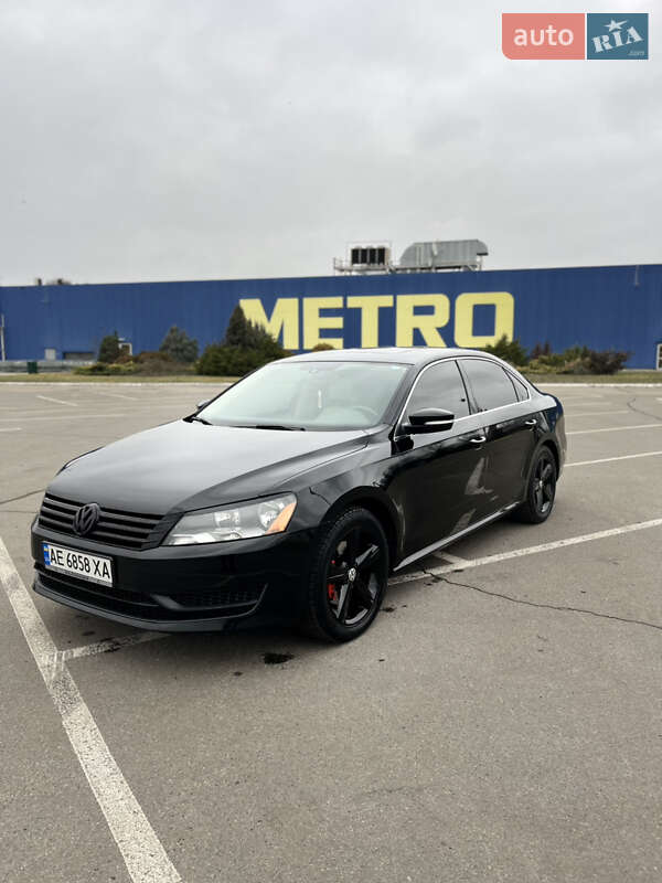 Седан Volkswagen Passat 2012 в Дніпрі
