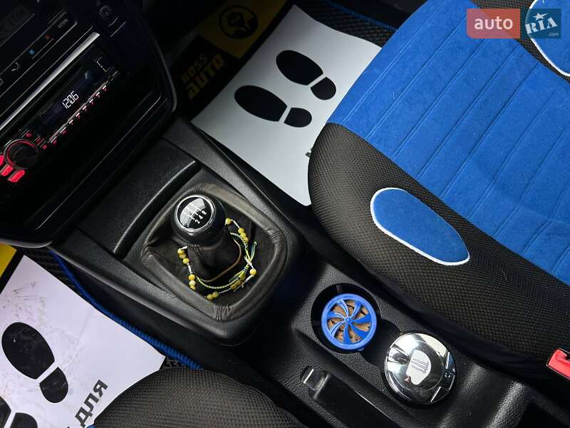 Седан Volkswagen Passat 2001 в Ивано-Франковске