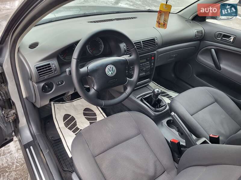 Седан Volkswagen Passat 2003 в Вінниці