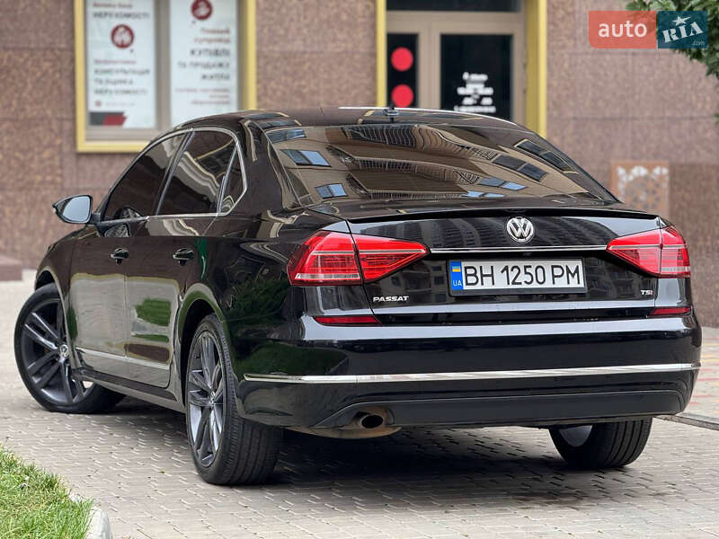 Седан Volkswagen Passat 2015 в Одессе