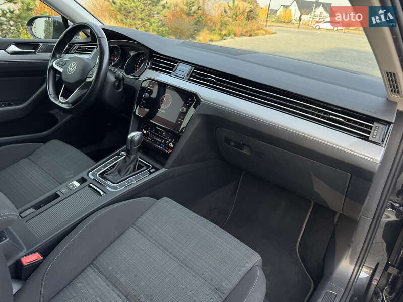 Універсал Volkswagen Passat 2020 в Луцьку фото 30 Універсал Volkswagen Passat 2020 в Луцьку