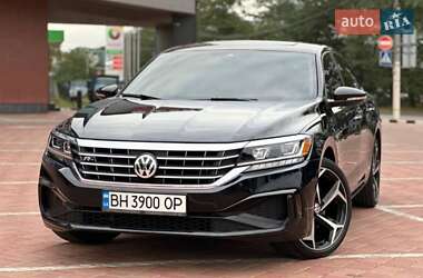 Седан Volkswagen Passat 2020 в Тернополе