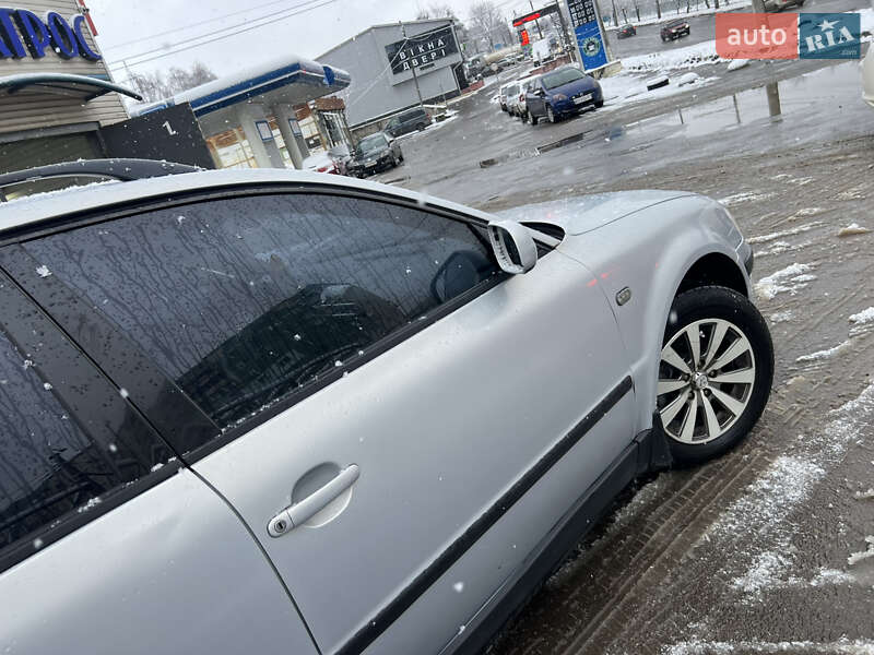 Универсал Volkswagen Passat 1999 в Черновцах