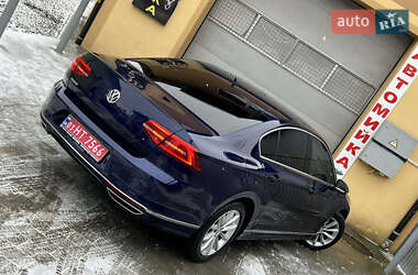 Седан Volkswagen Passat 2019 в Дрогобыче