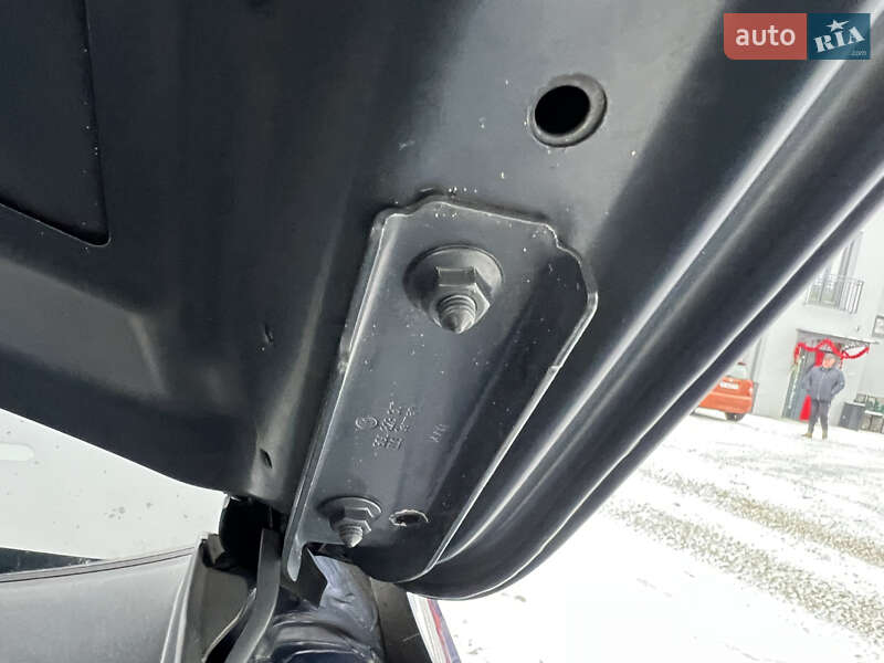 Седан Volkswagen Passat 2019 в Дрогобыче