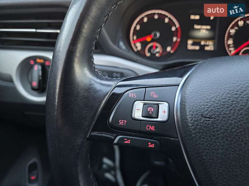 Седан Volkswagen Passat 2020 в Києві