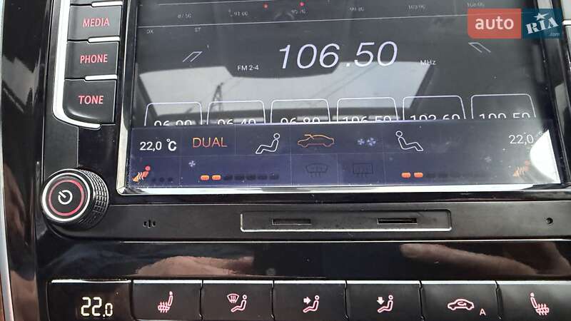 Седан Volkswagen Passat 2011 в Киеве