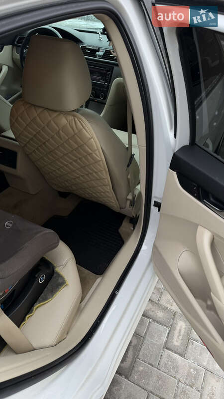 Седан Volkswagen Passat 2013 в Сумах