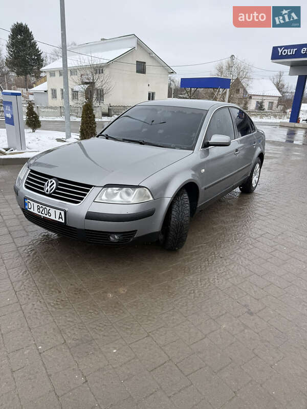Седан Volkswagen Passat 2002 в Тлумачі