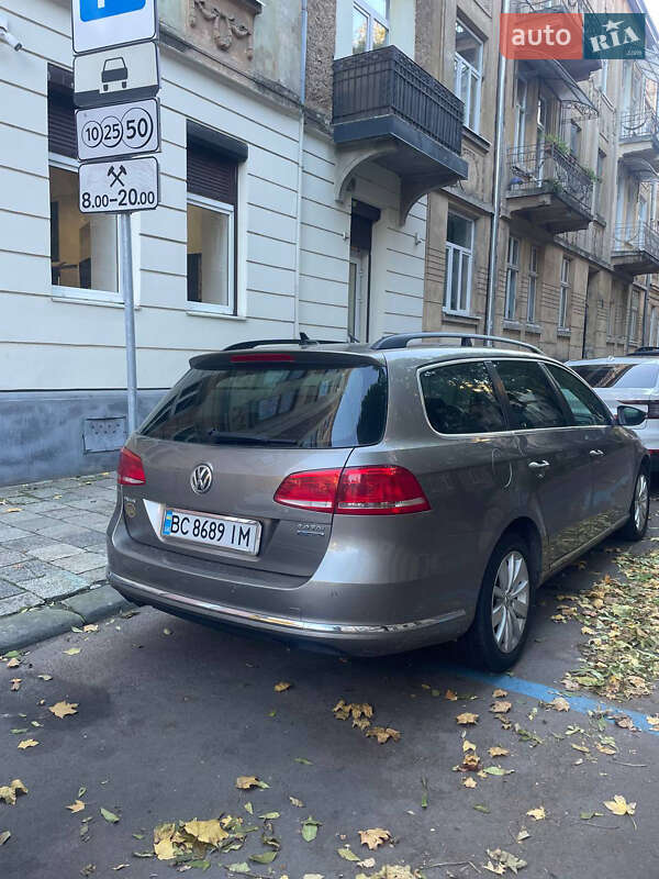 Універсал Volkswagen Passat 2011 в Львові